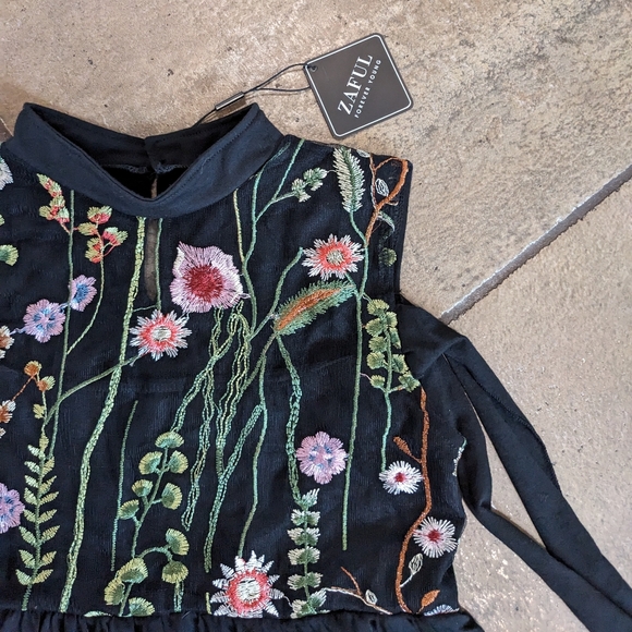 Zaful Mesh Embroidered Sleeveless Top Size XL Floral and Black - Picture 9 of 12